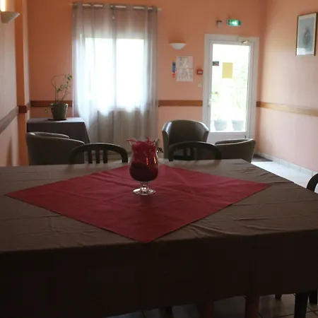 Le Bois Joli Hotel