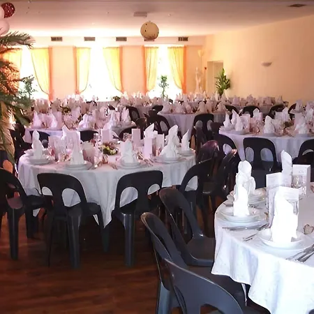 Le Bois Joli Hotel